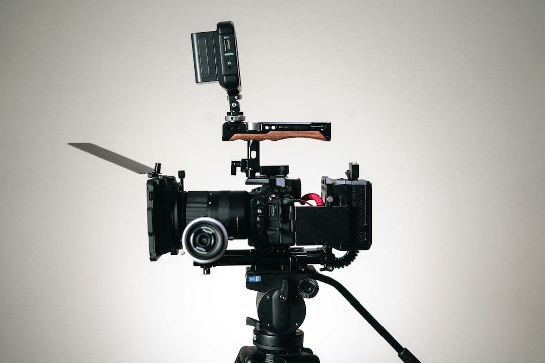 DJI Ronin 4D vs Tradisional Gimbal+Camera - Workflow Production Mooilux - ilustrasi cover