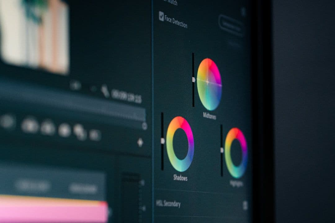 Set puluhan varian key visual dengan color grade yang konsisten