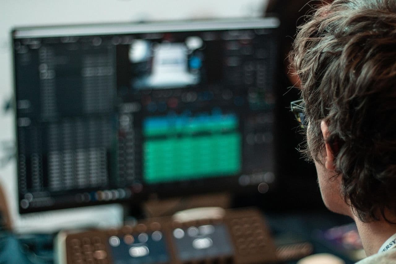 Mac Studio M2 Ultra di Post Pipeline - Real-World DaVinci Resolve Performance - ilustrasi cover