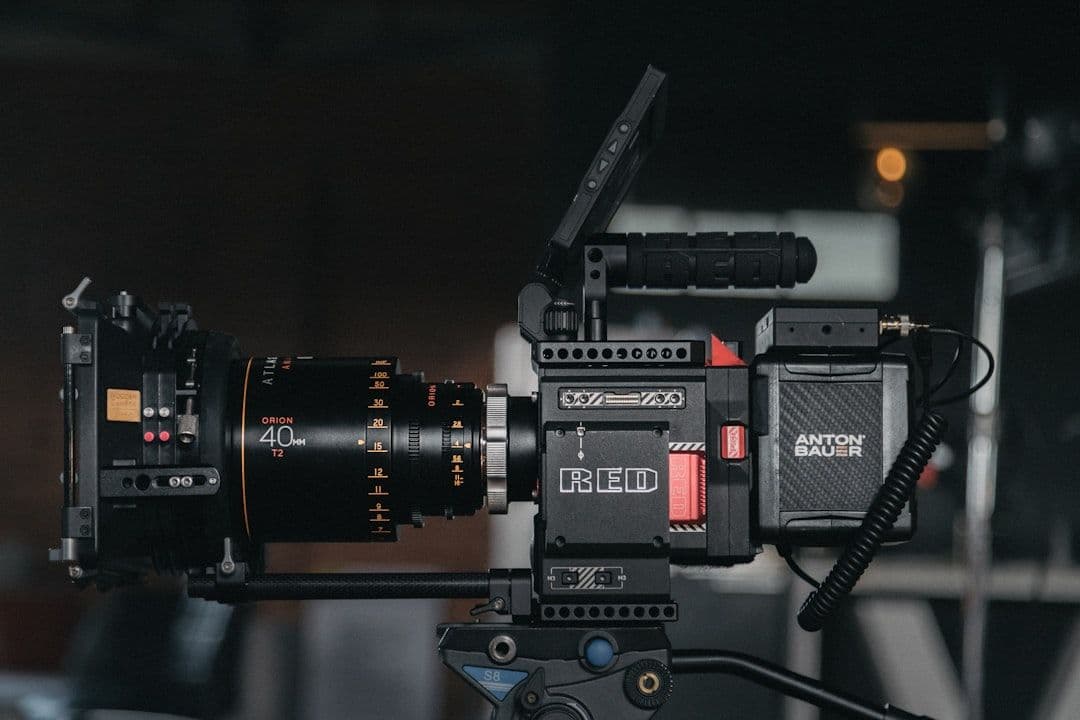 Lensa Sinematik untuk Brand Film — Kenapa 35mm Anamorphic Punya Look Berbeda — ilustrasi cover