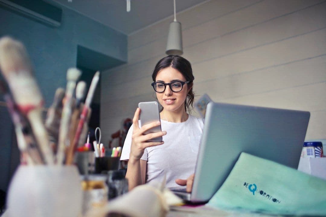 WhatsApp Business API untuk Bisnis: Cara Kerja, Biaya, dan Kapan Anda Butuh - ilustrasi cover