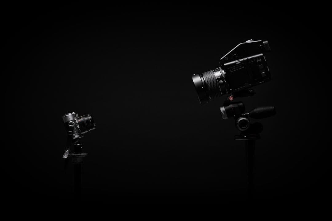 Workflow post-production retouch dengan reference monitor
