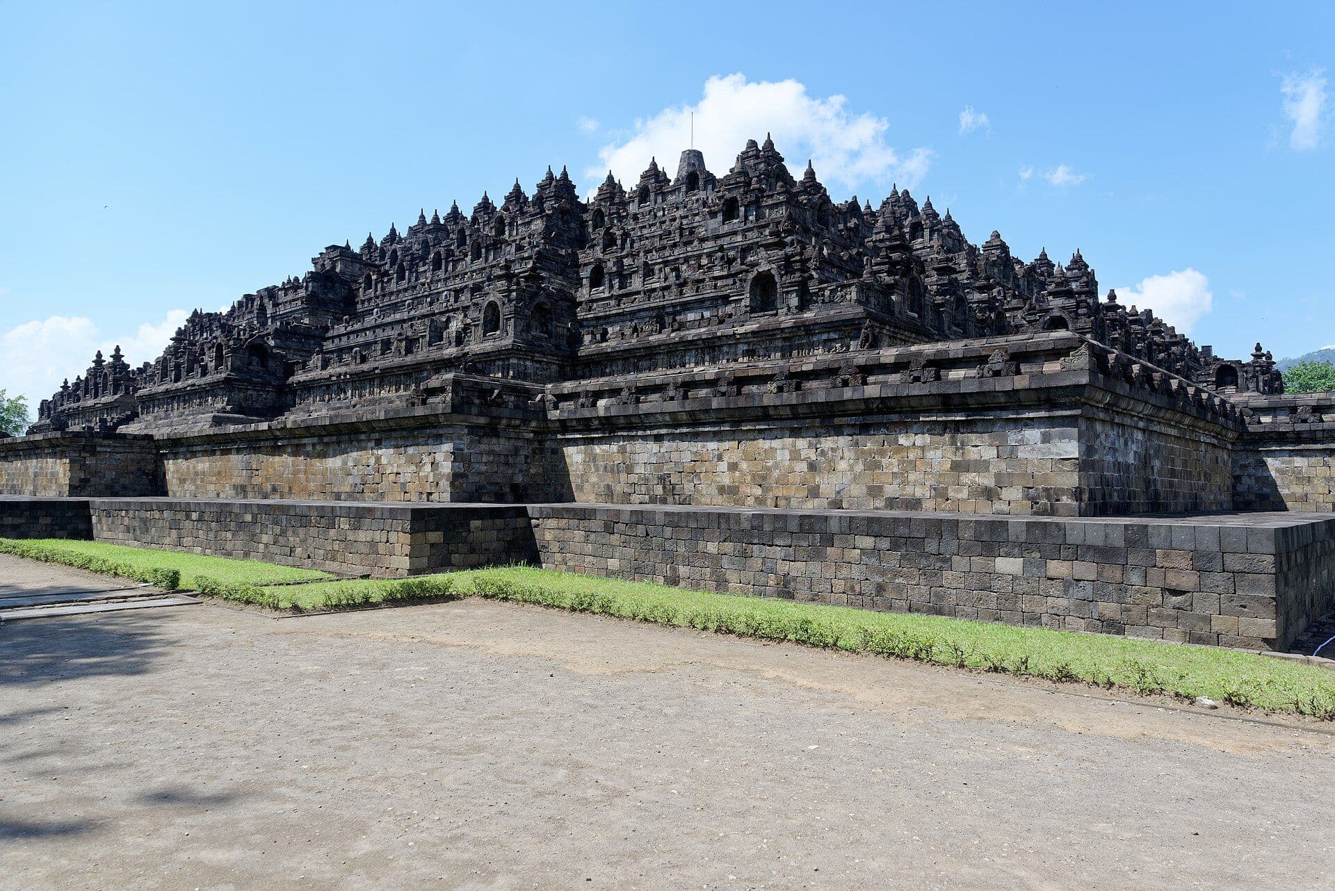 Borobudur Sunrise Yogyakarta — filming location Indonesia